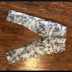 Lululemon crop leggings size 8
